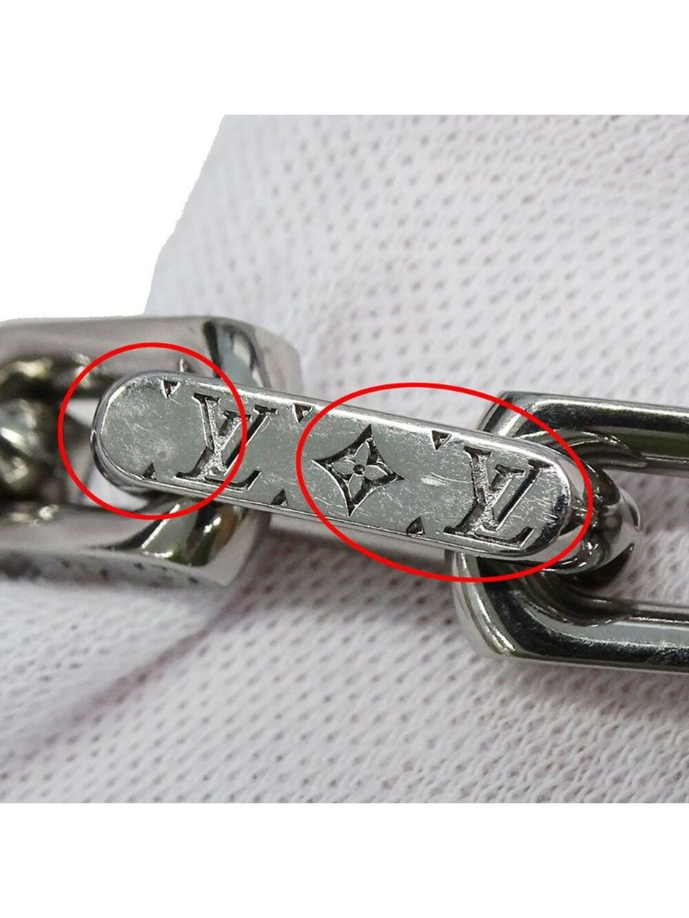 ★SOLD★ Louis Vuitton Necklace Metal Chain Monogram Silver Logo Presence - Picture 6 of 7